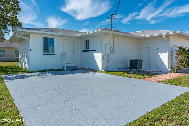 2111 S Peninsula Drive, Daytona Beach, FL 32118