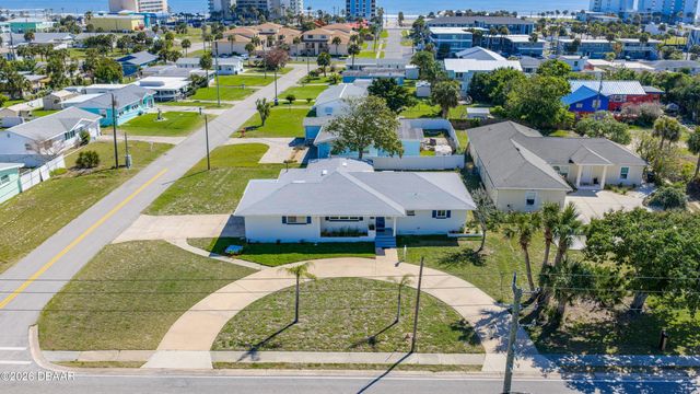 2111 S Peninsula Drive, Daytona Beach, FL 32118