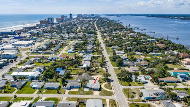 2111 S Peninsula Drive, Daytona Beach, FL 32118