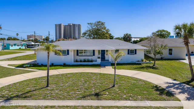 2111 S Peninsula Drive, Daytona Beach, FL 32118