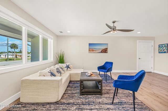 2111 S Peninsula Drive, Daytona Beach, FL 32118