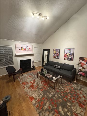 4676 Bracken Dr, Fort Worth, TX 76137