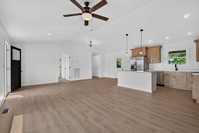 234 Bob Johnson LN, Cookeville, TN 38501