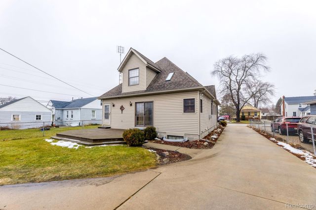 1914 Howard Street, Port Huron, MI 48060