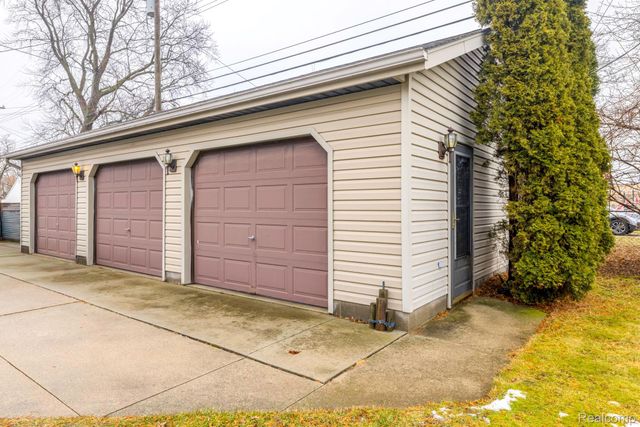 1914 Howard Street, Port Huron, MI 48060