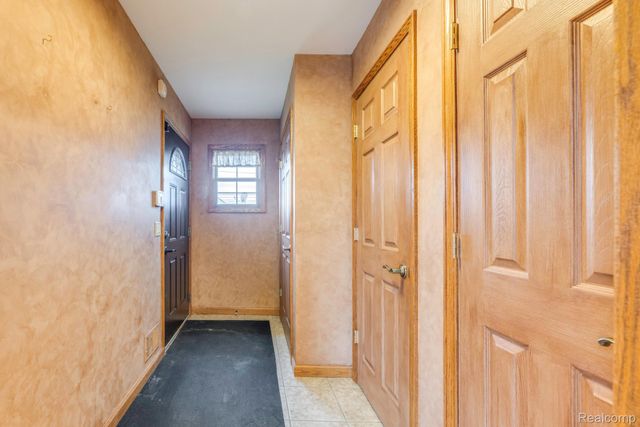 1914 Howard Street, Port Huron, MI 48060