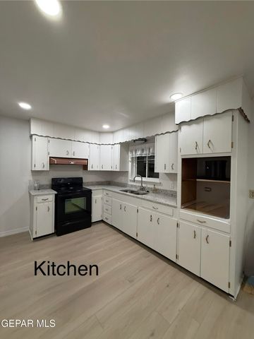 277 Vista Rio Circle 1, El Paso, TX 79912