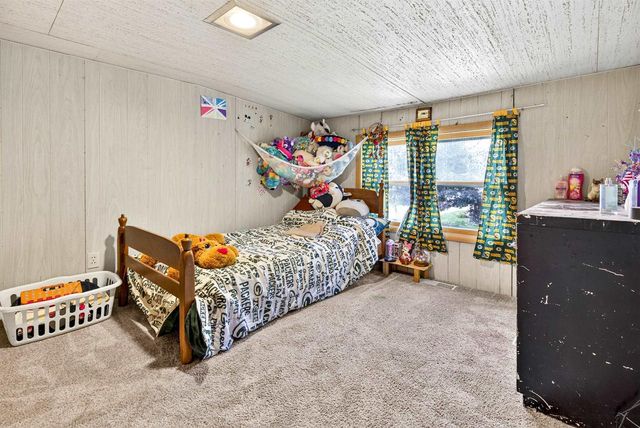 844 APPLETON ROAD, Menasha, WI 54952