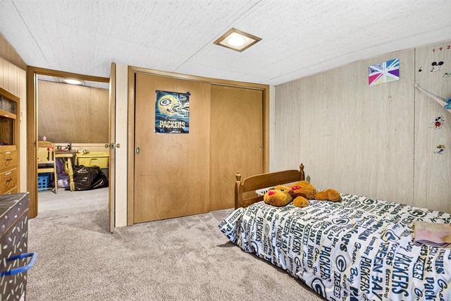 844 APPLETON ROAD, Menasha, WI 54952