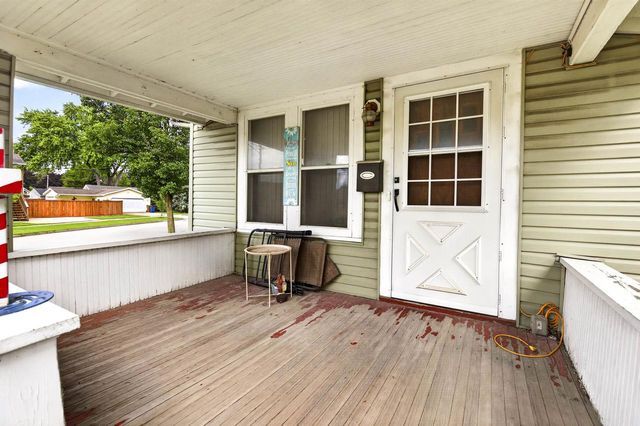 844 APPLETON ROAD, Menasha, WI 54952