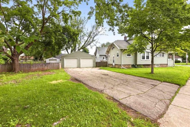 844 APPLETON ROAD, Menasha, WI 54952