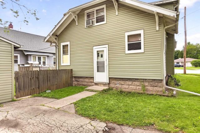 844 APPLETON ROAD, Menasha, WI 54952