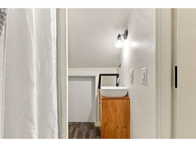5625 Se OETKIN Rd, Milwaukie, OR 97267