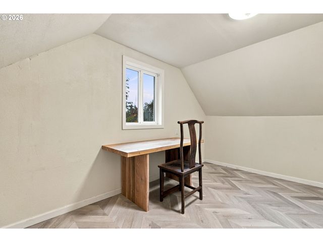 5625 Se OETKIN Rd, Milwaukie, OR 97267