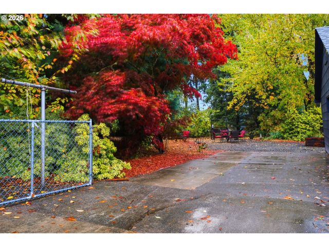 5625 Se OETKIN Rd, Milwaukie, OR 97267