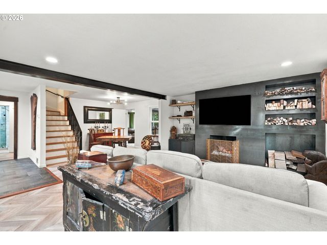5625 Se OETKIN Rd, Milwaukie, OR 97267