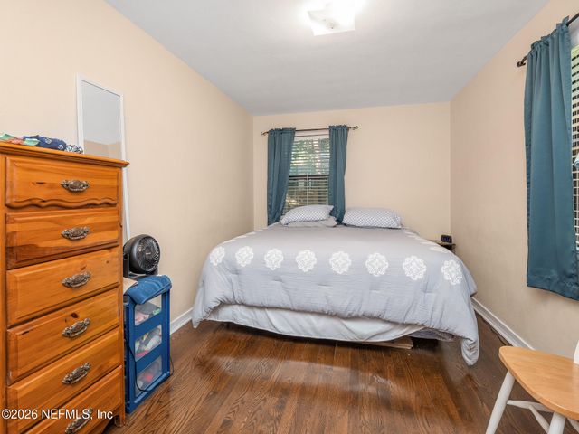 5911 HYDE PARK Circle, Jacksonville, FL 32210