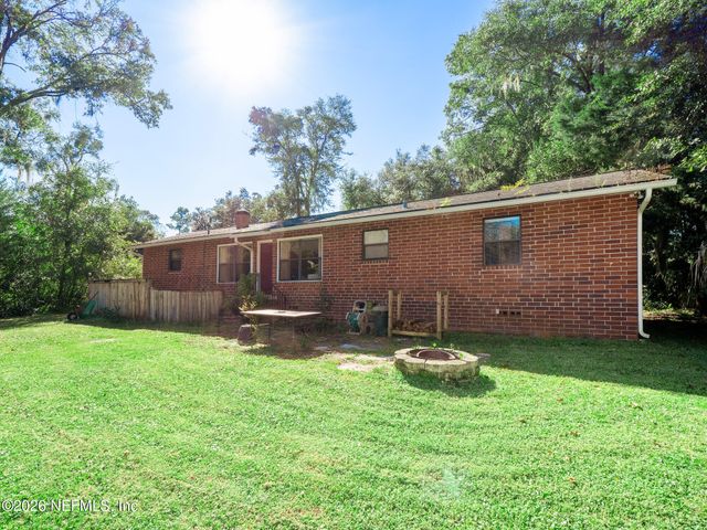 5911 HYDE PARK Circle, Jacksonville, FL 32210