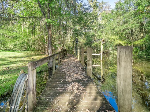 5911 HYDE PARK Circle, Jacksonville, FL 32210