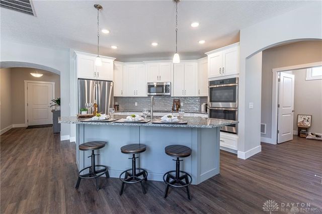 1444 Triple Crown Way, Beavercreek Twp, OH 45385