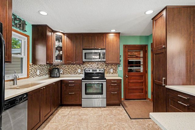 2045 Bluestone Lane, Eagan, MN 55122