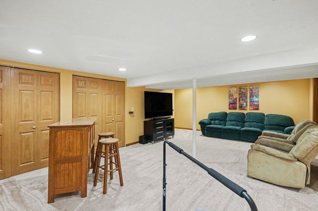 2045 Bluestone Lane, Eagan, MN 55122