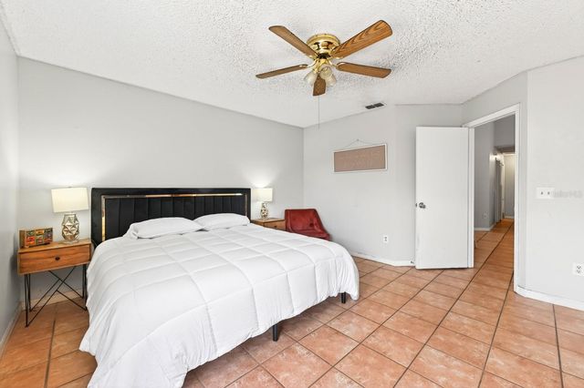 2037 GREYSTONE TRAIL, Orlando, FL 32818