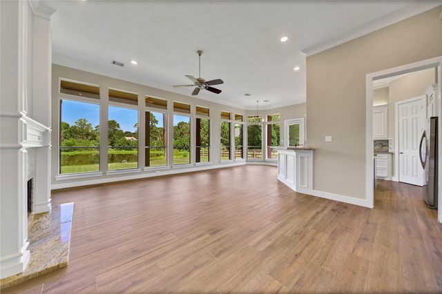 15444 Crown Oaks Drive, Montgomery, TX 77316