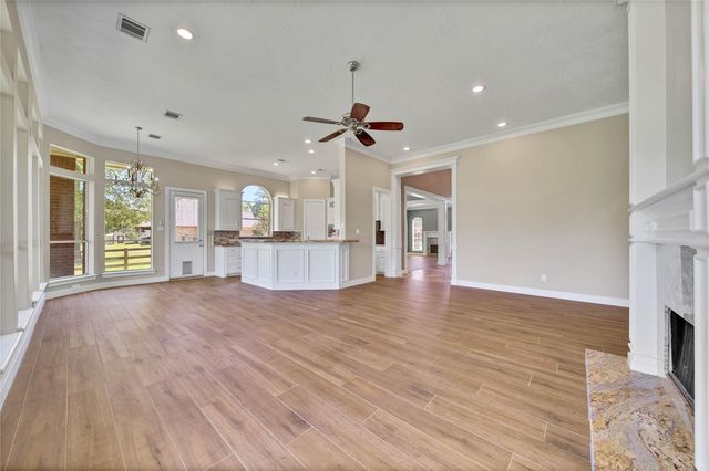 15444 Crown Oaks Drive, Montgomery, TX 77316