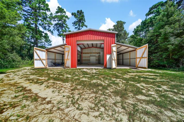 15444 Crown Oaks Drive, Montgomery, TX 77316