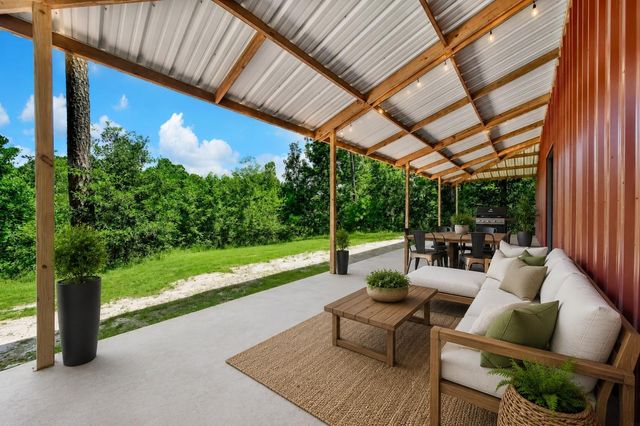 15444 Crown Oaks Drive, Montgomery, TX 77316