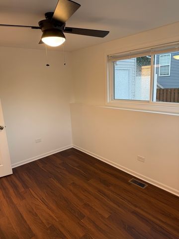 551 N Washington Avenue A, Batavia, IL 60510