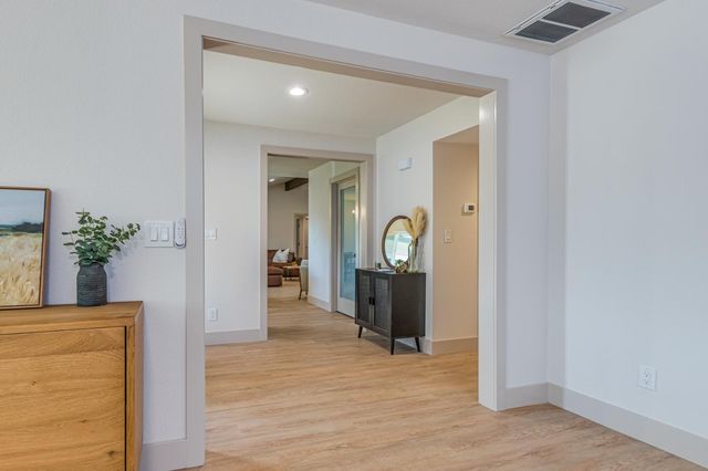 965 Jonas Ave, Sacramento, CA 95864