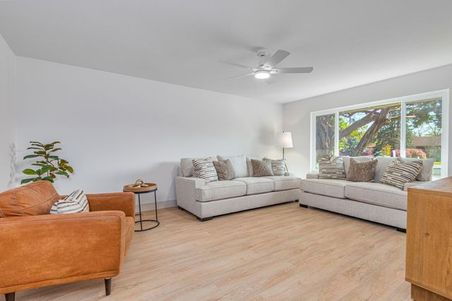 965 Jonas Ave, Sacramento, CA 95864