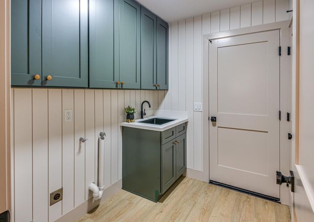 965 Jonas Ave, Sacramento, CA 95864