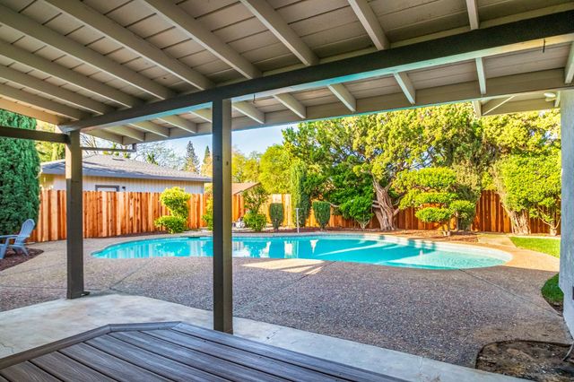 965 Jonas Ave, Sacramento, CA 95864