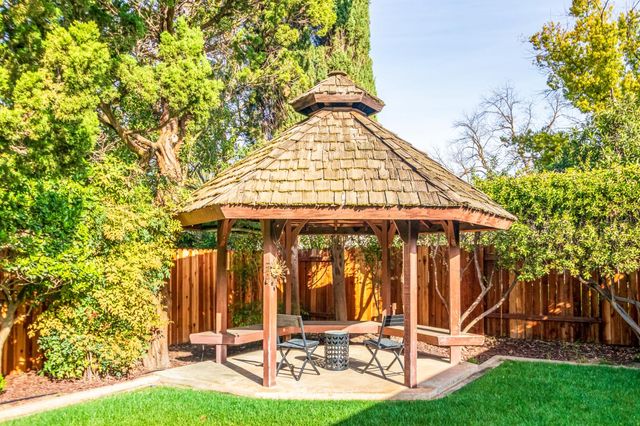 965 Jonas Ave, Sacramento, CA 95864