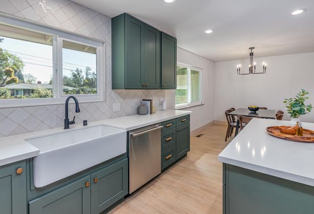 965 Jonas Ave, Sacramento, CA 95864