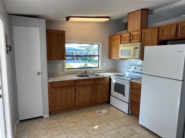 2465 PUTTER ROAD 1368, Zellwood, FL 32798