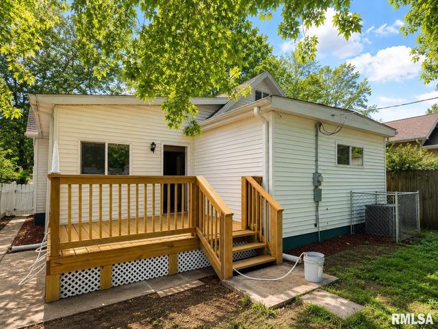 330 S STATE Street, Springfield, IL 62704