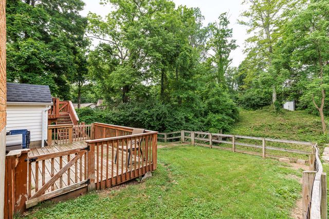 21 Woodland Avenue, Florence, KY 41042