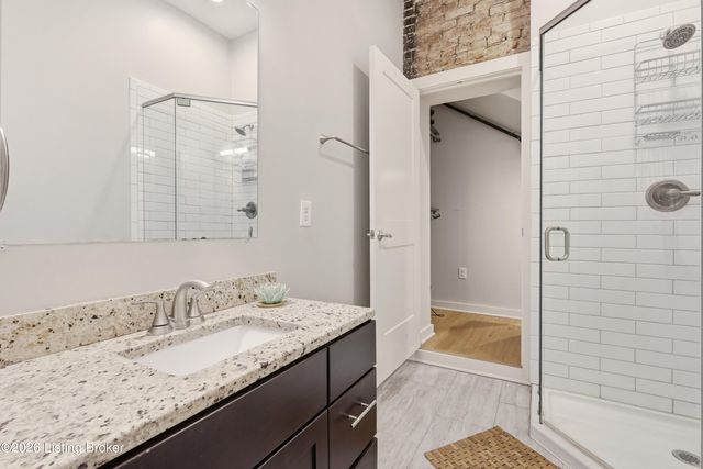 947 E Madison St, Louisville, KY 40204