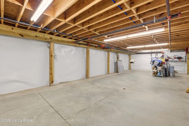 947 E Madison St, Louisville, KY 40204