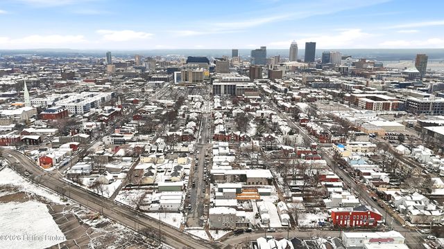 947 E Madison St, Louisville, KY 40204