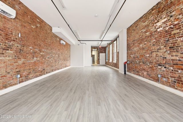 947 E Madison St, Louisville, KY 40204