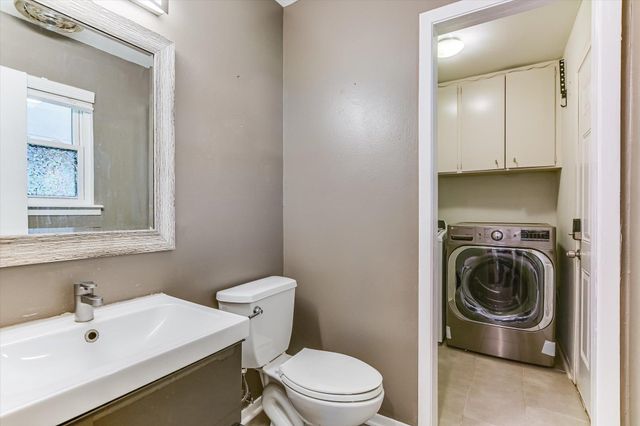 7105 Meadowood DR, Austin, TX 78723