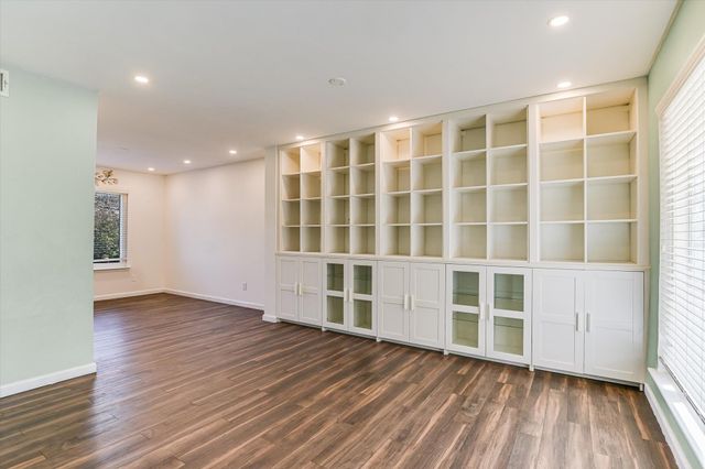 7105 Meadowood DR, Austin, TX 78723