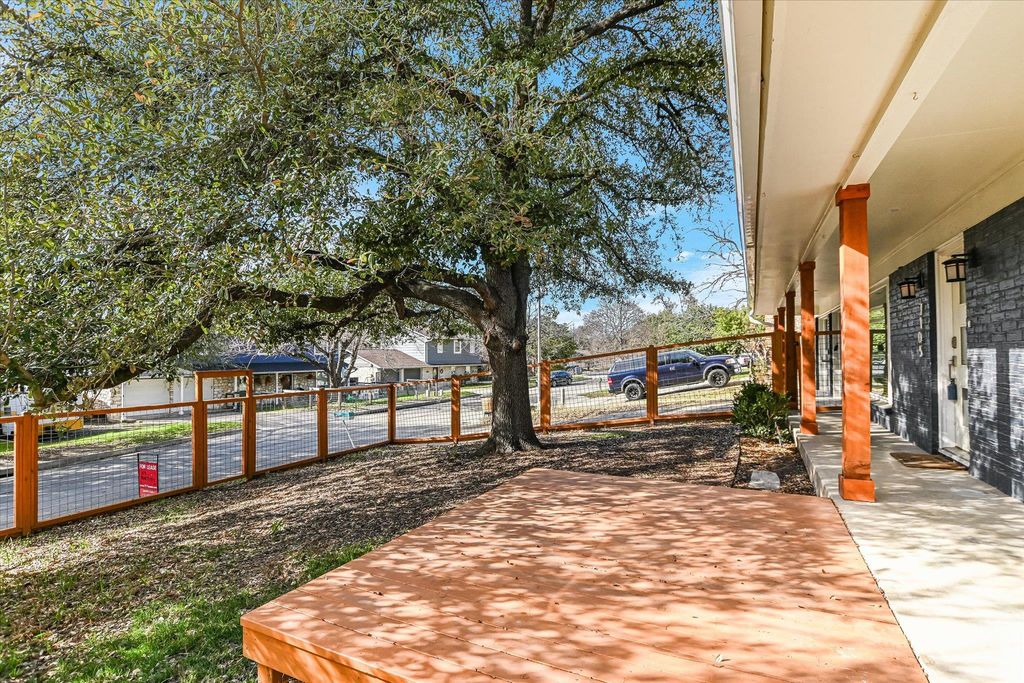 7105 Meadowood DR, Austin, TX 78723