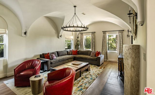 1000 S Citrus Avenue, Los Angeles, CA 90019