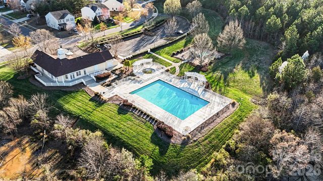 2419 Impatien Drive, Charlotte, NC 28215